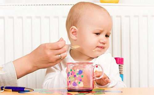 Nếu con của bạn xuất hiện tình trạng biếng ăn hãy cân nhắc kĩ có thể bé đang thiếu hụt kẽm